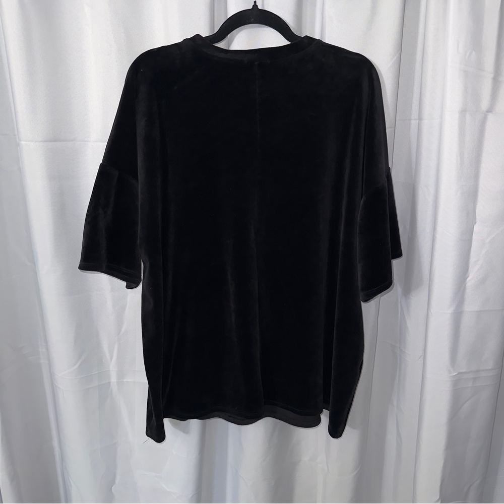 Fashion Nova Black Velvet Crop Top #221 - Picture 3 of 4